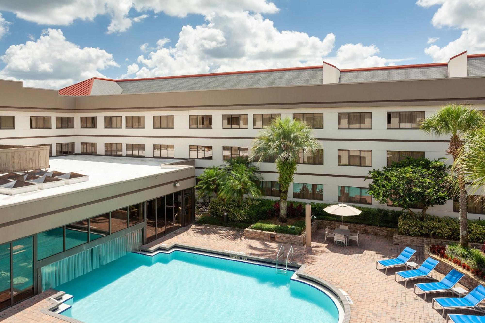 Sheraton Suites Orlando Airport Hotel Exterior foto